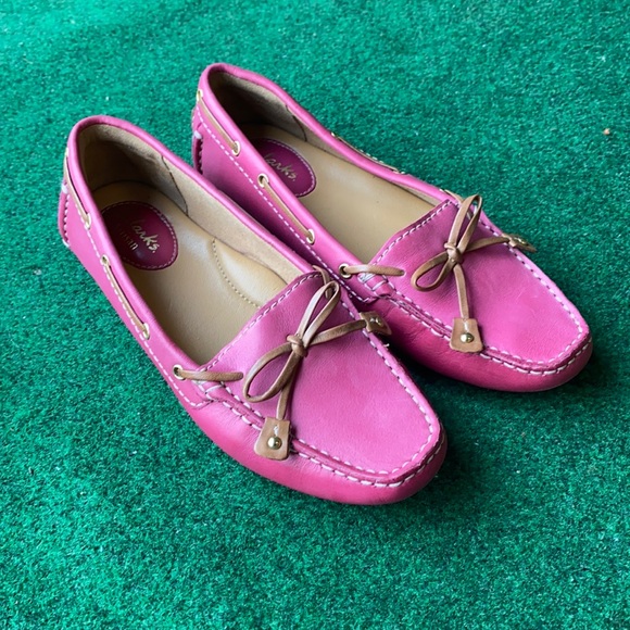 Clarks Shoes - Clark's artisan pink loafers size 5